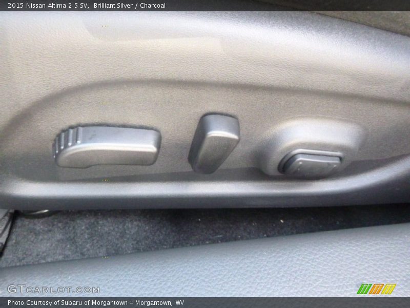 Brilliant Silver / Charcoal 2015 Nissan Altima 2.5 SV