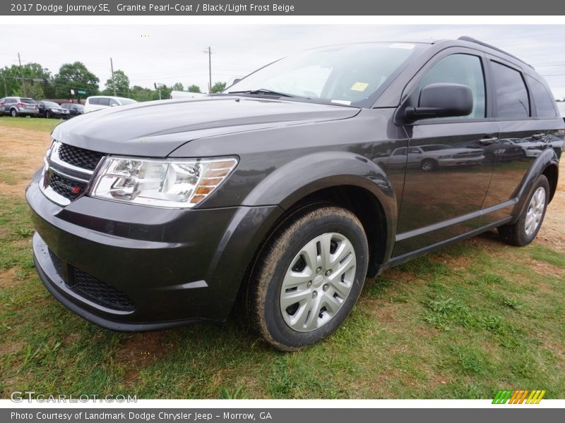 Granite Pearl-Coat / Black/Light Frost Beige 2017 Dodge Journey SE