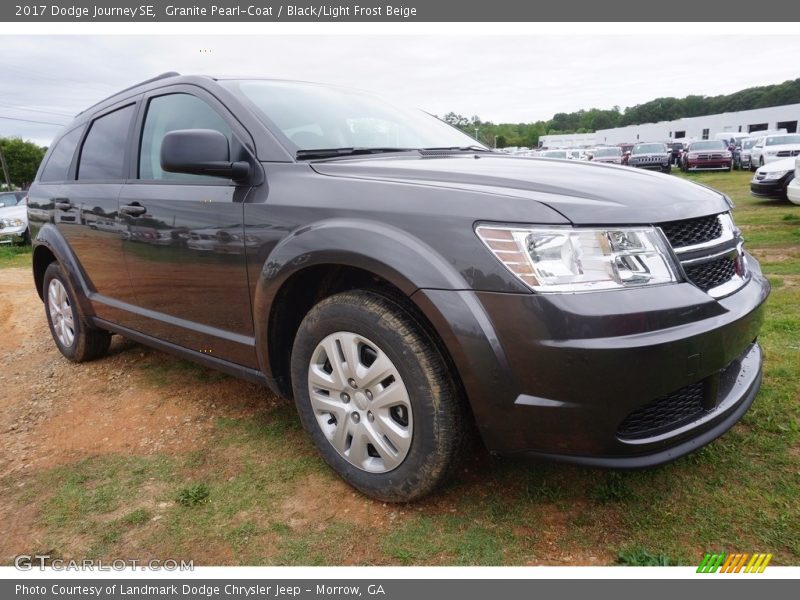 Granite Pearl-Coat / Black/Light Frost Beige 2017 Dodge Journey SE