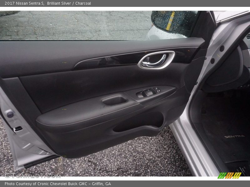 Brilliant Silver / Charcoal 2017 Nissan Sentra S