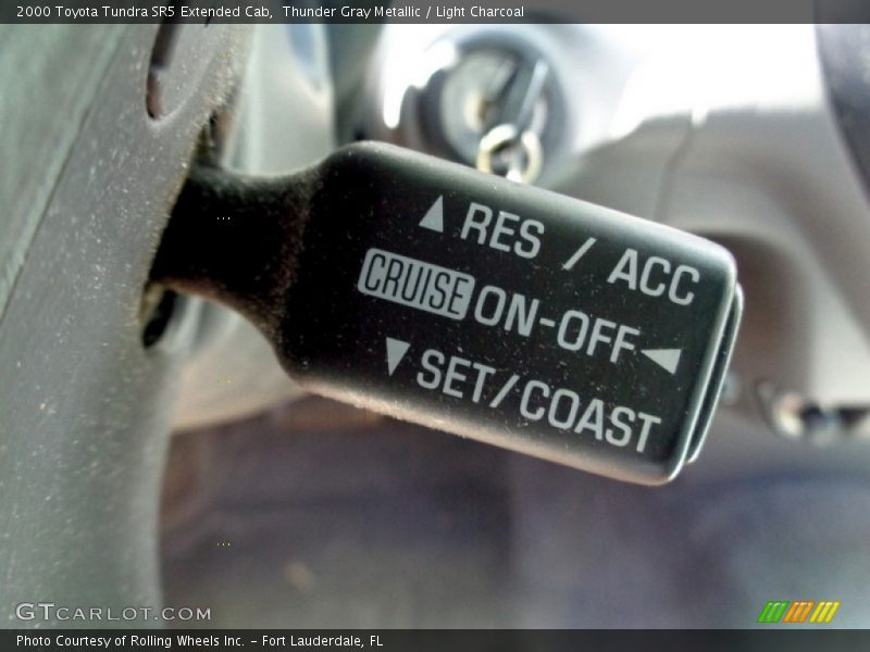 Thunder Gray Metallic / Light Charcoal 2000 Toyota Tundra SR5 Extended Cab