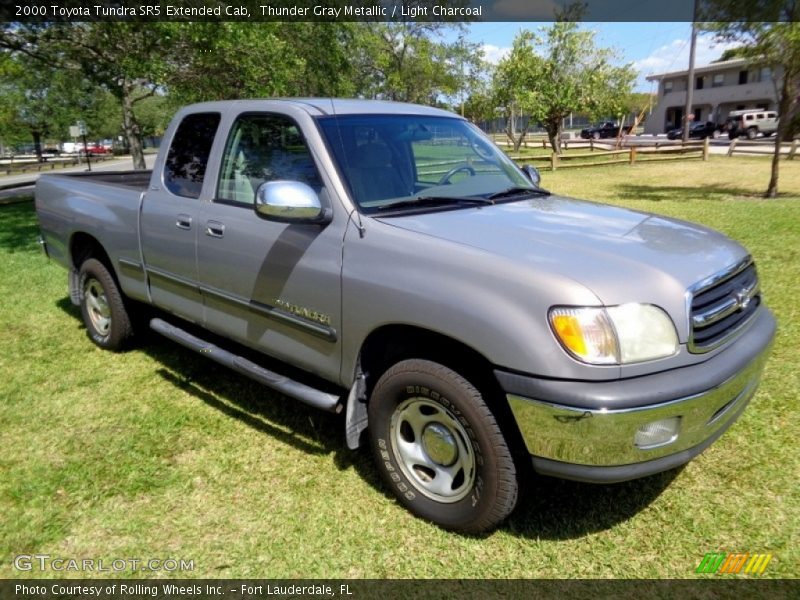 Thunder Gray Metallic / Light Charcoal 2000 Toyota Tundra SR5 Extended Cab