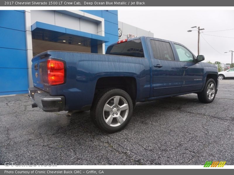Deep Ocean Blue Metallic / Jet Black 2017 Chevrolet Silverado 1500 LT Crew Cab