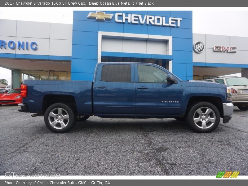 Deep Ocean Blue Metallic / Jet Black 2017 Chevrolet Silverado 1500 LT Crew Cab