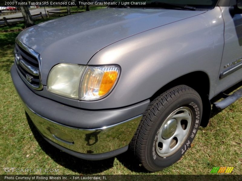 Thunder Gray Metallic / Light Charcoal 2000 Toyota Tundra SR5 Extended Cab