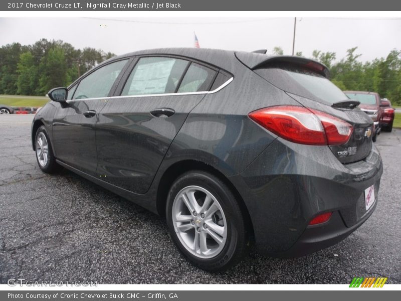 Nightfall Gray Metallic / Jet Black 2017 Chevrolet Cruze LT