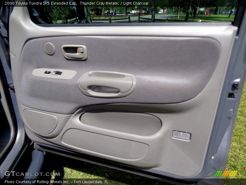 Thunder Gray Metallic / Light Charcoal 2000 Toyota Tundra SR5 Extended Cab