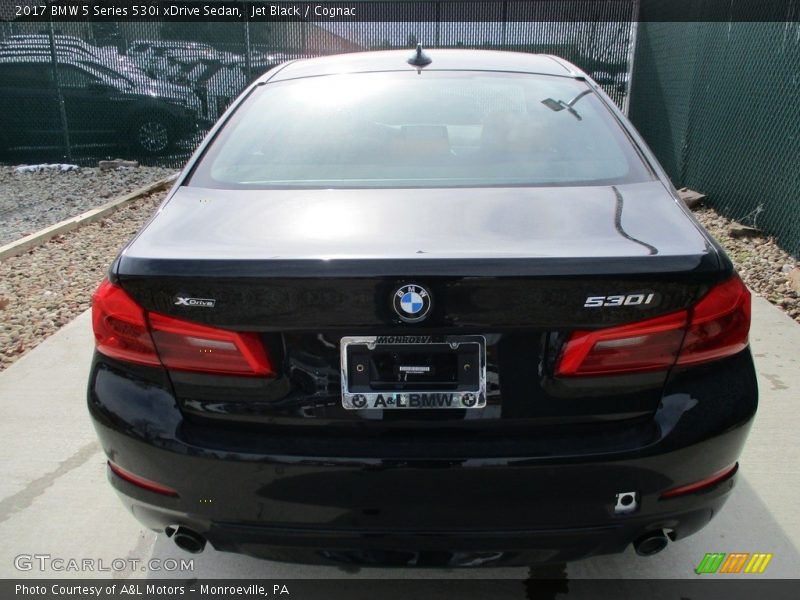 Jet Black / Cognac 2017 BMW 5 Series 530i xDrive Sedan