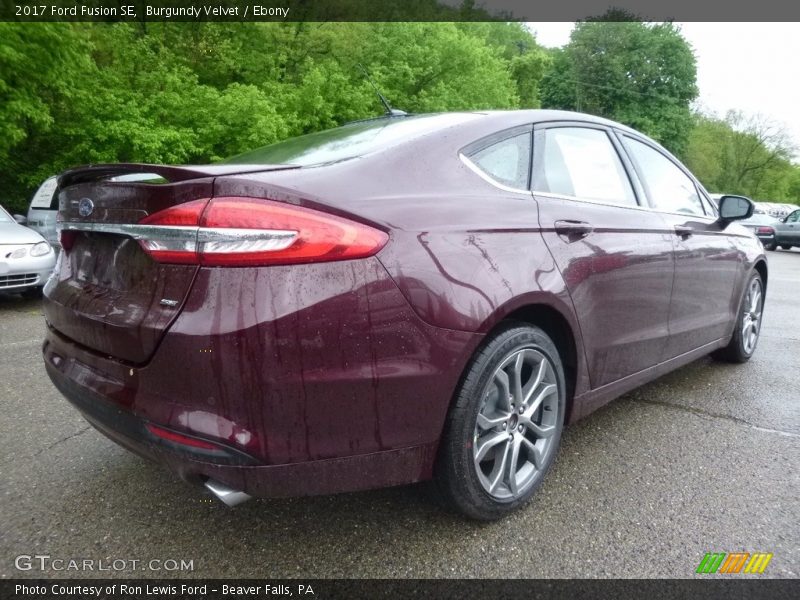 Burgundy Velvet / Ebony 2017 Ford Fusion SE