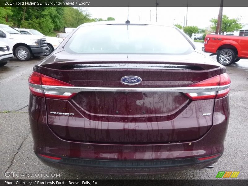 Burgundy Velvet / Ebony 2017 Ford Fusion SE