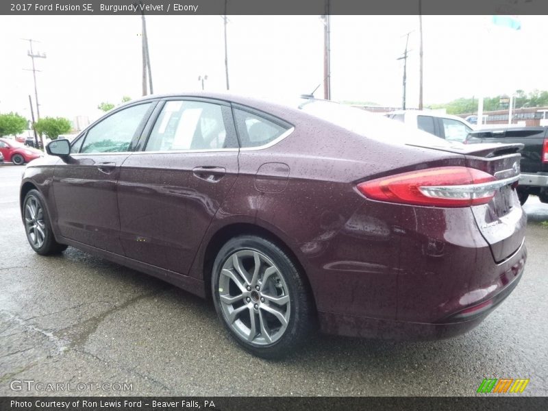 Burgundy Velvet / Ebony 2017 Ford Fusion SE