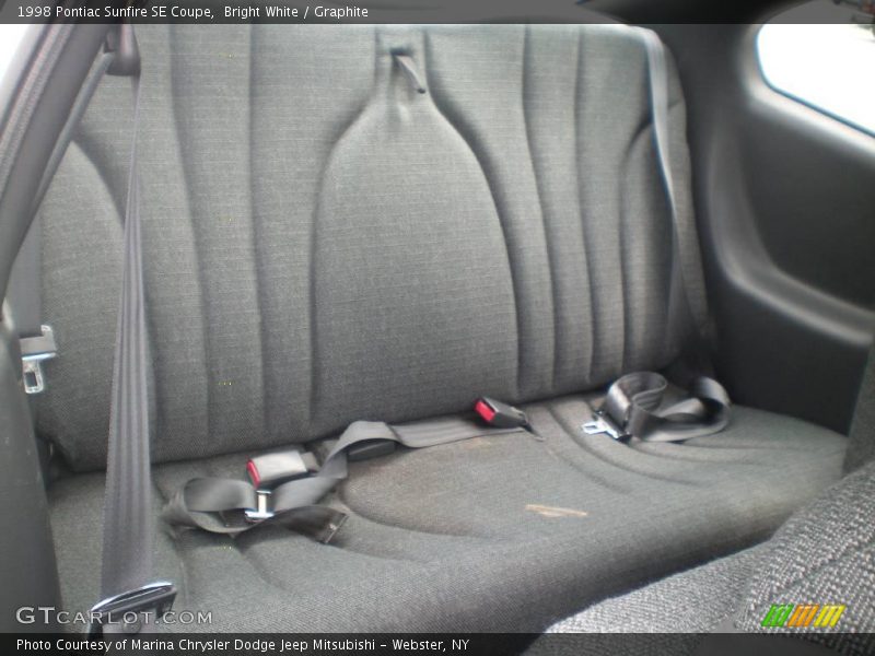 Bright White / Graphite 1998 Pontiac Sunfire SE Coupe