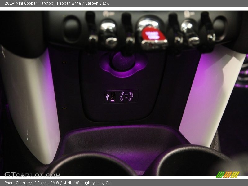 Pepper White / Carbon Black 2014 Mini Cooper Hardtop