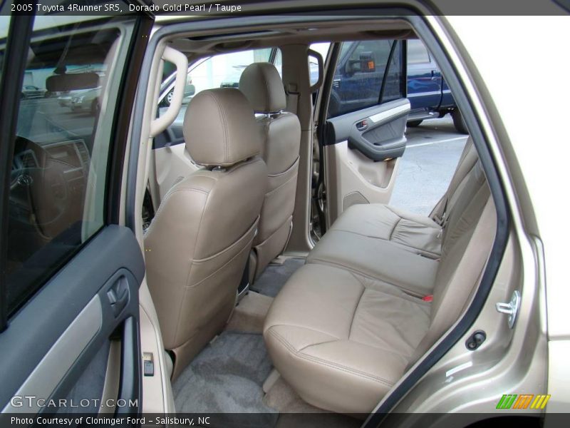 Dorado Gold Pearl / Taupe 2005 Toyota 4Runner SR5
