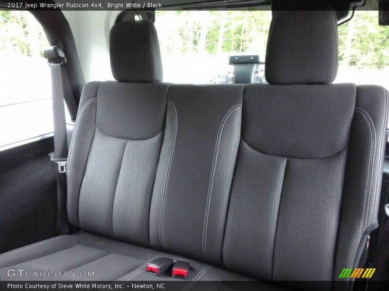 Bright White / Black 2017 Jeep Wrangler Rubicon 4x4