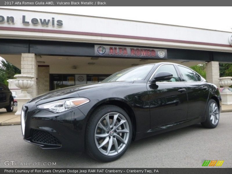 Vulcano Black Metallic / Black 2017 Alfa Romeo Giulia AWD