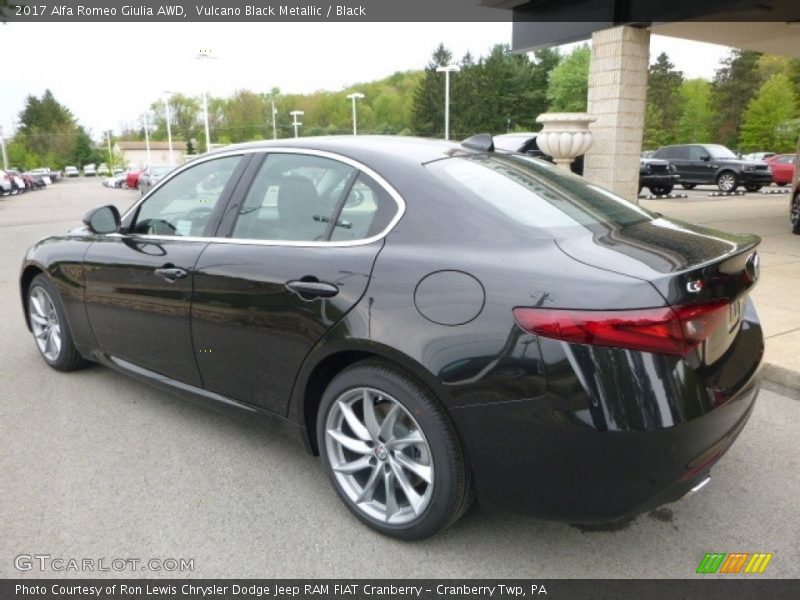 Vulcano Black Metallic / Black 2017 Alfa Romeo Giulia AWD