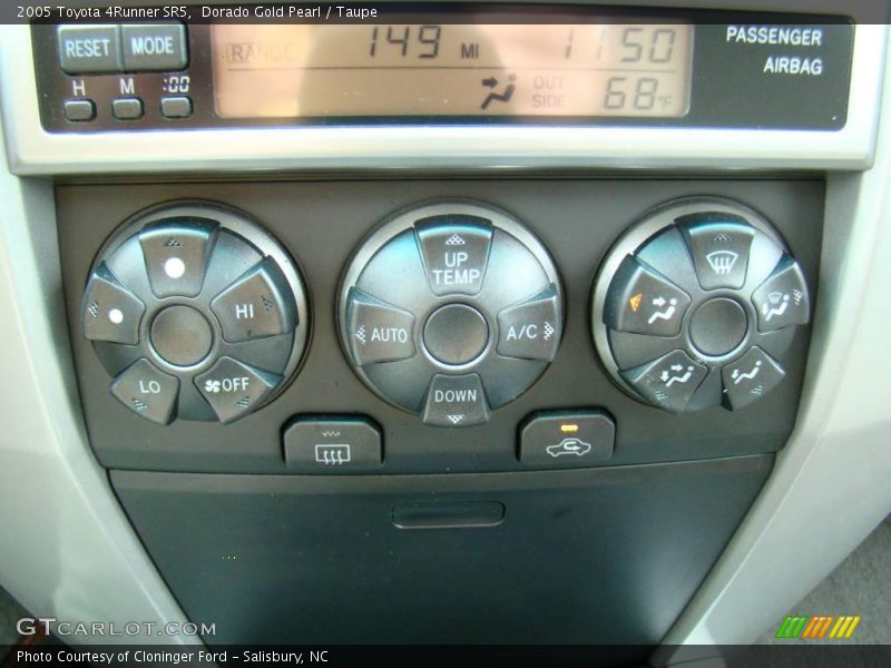 Dorado Gold Pearl / Taupe 2005 Toyota 4Runner SR5