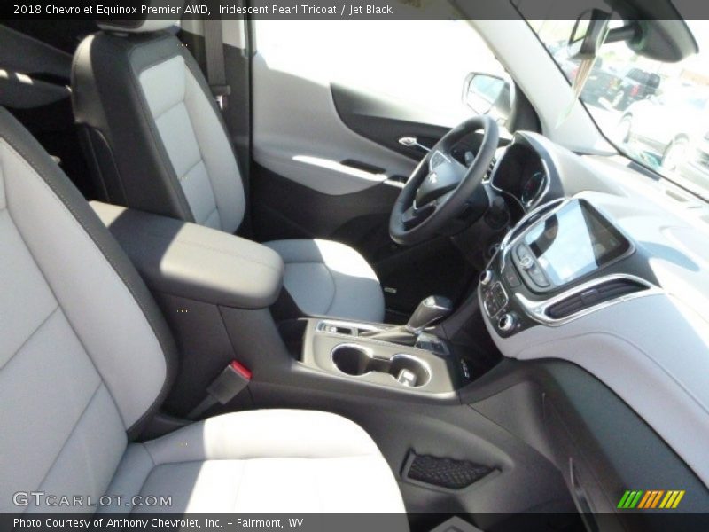 Iridescent Pearl Tricoat / Jet Black 2018 Chevrolet Equinox Premier AWD