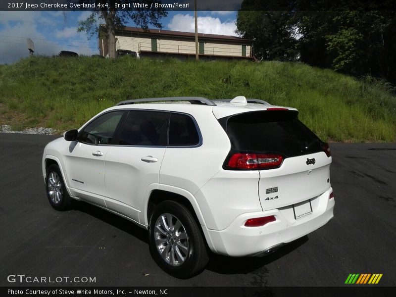 Bright White / Brown/Pearl 2017 Jeep Cherokee Overland 4x4