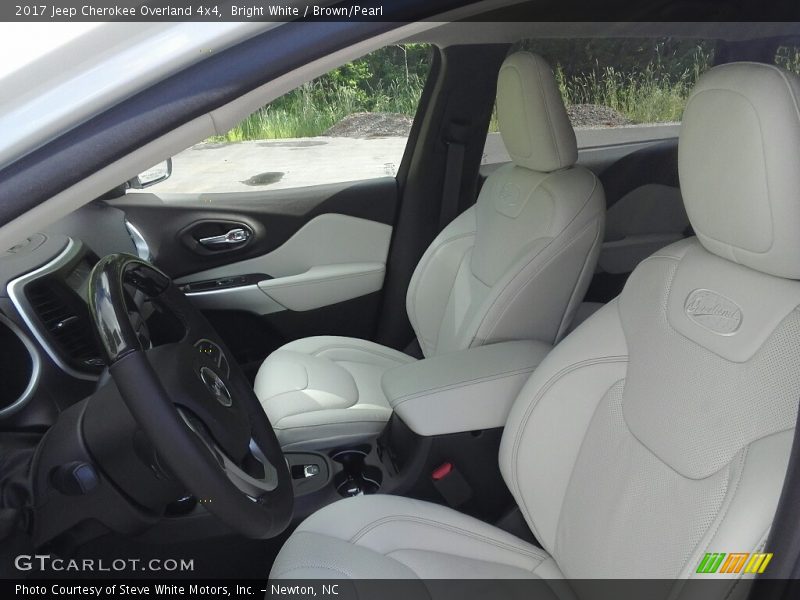 Front Seat of 2017 Cherokee Overland 4x4