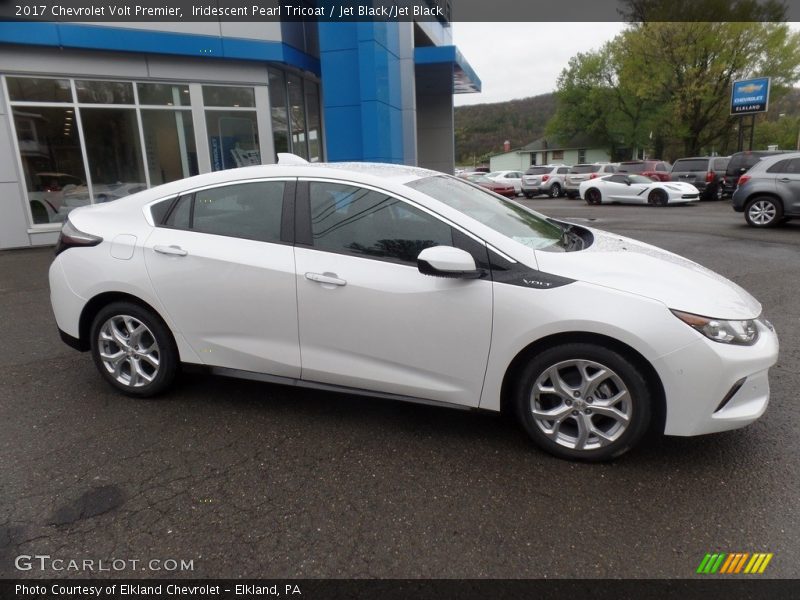 Iridescent Pearl Tricoat / Jet Black/Jet Black 2017 Chevrolet Volt Premier