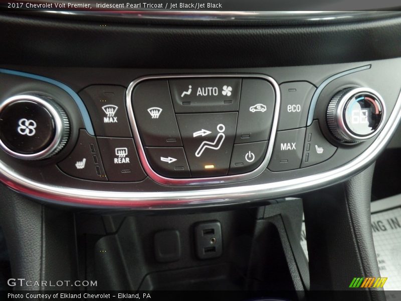 Iridescent Pearl Tricoat / Jet Black/Jet Black 2017 Chevrolet Volt Premier