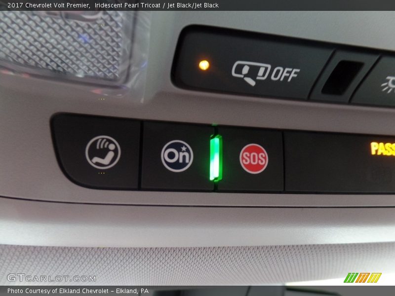 Iridescent Pearl Tricoat / Jet Black/Jet Black 2017 Chevrolet Volt Premier