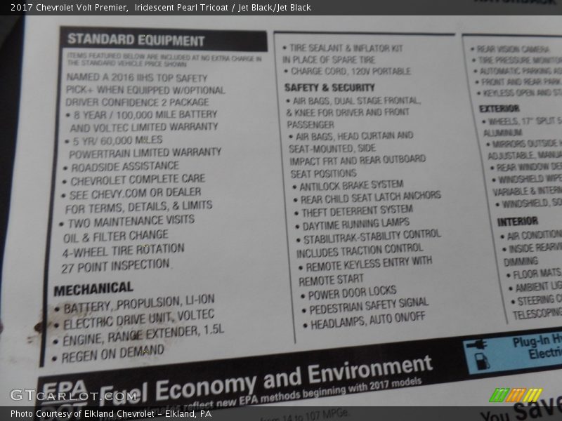 Iridescent Pearl Tricoat / Jet Black/Jet Black 2017 Chevrolet Volt Premier