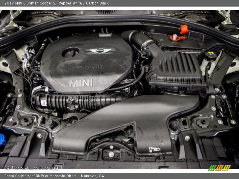 Pepper White / Carbon Black 2017 Mini Clubman Cooper S