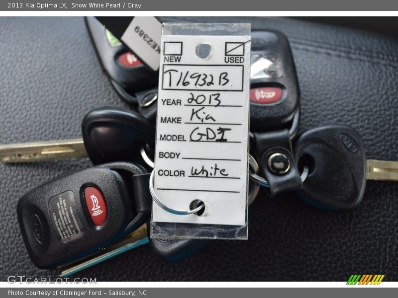 Snow White Pearl / Gray 2013 Kia Optima LX