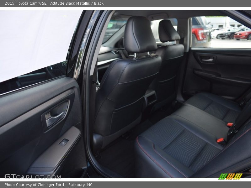 Attitude Black Metallic / Black 2015 Toyota Camry SE