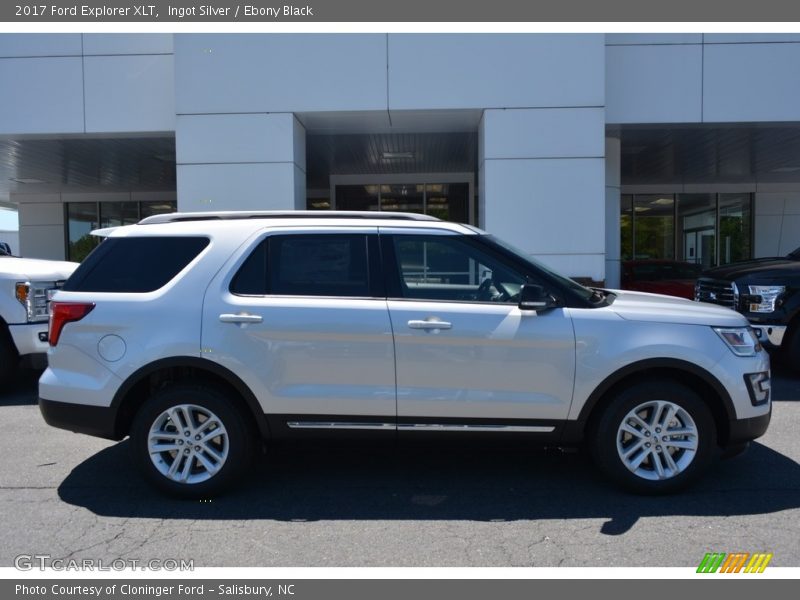 Ingot Silver / Ebony Black 2017 Ford Explorer XLT