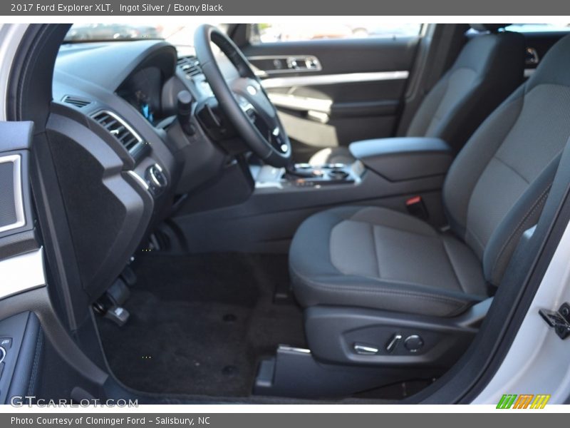 Ingot Silver / Ebony Black 2017 Ford Explorer XLT