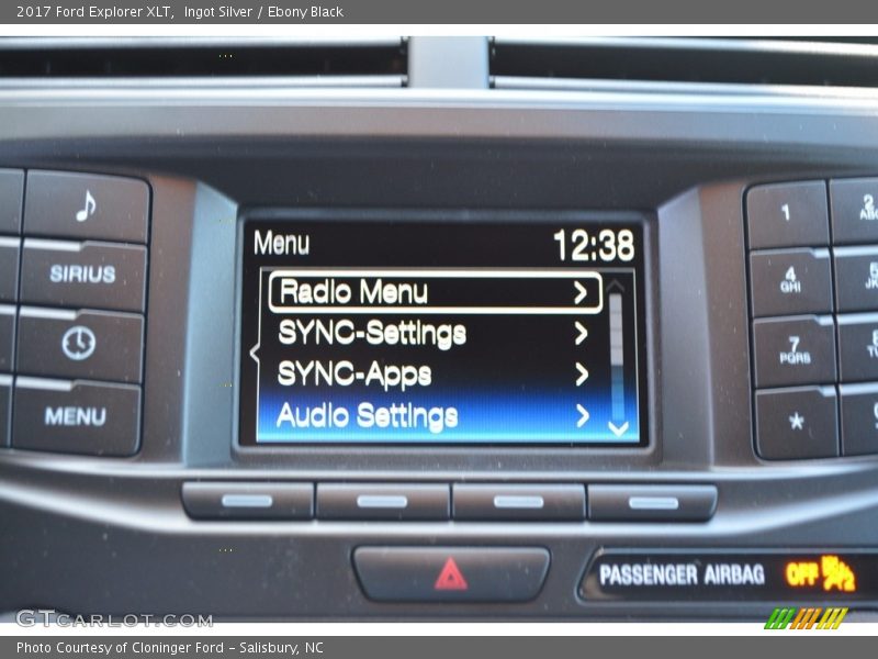 Ingot Silver / Ebony Black 2017 Ford Explorer XLT