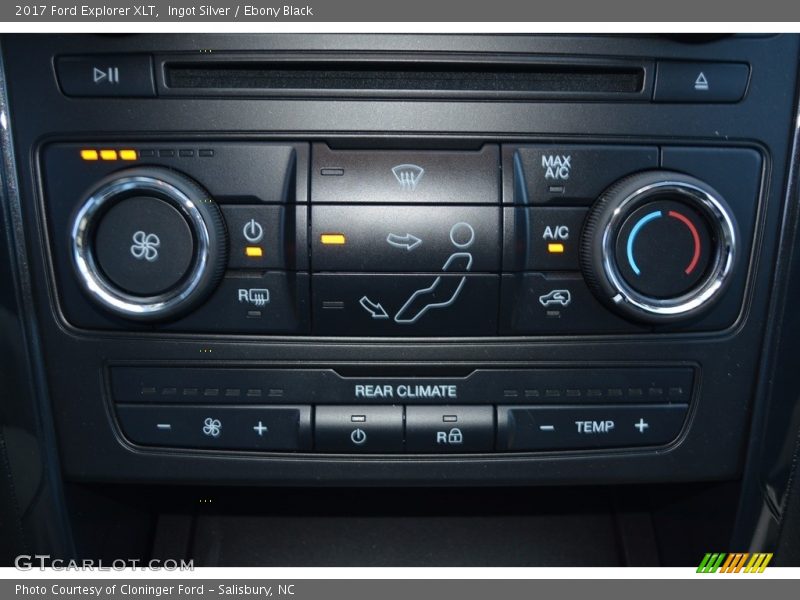 Ingot Silver / Ebony Black 2017 Ford Explorer XLT