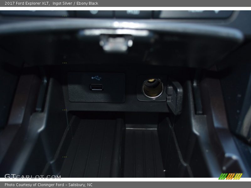 Ingot Silver / Ebony Black 2017 Ford Explorer XLT