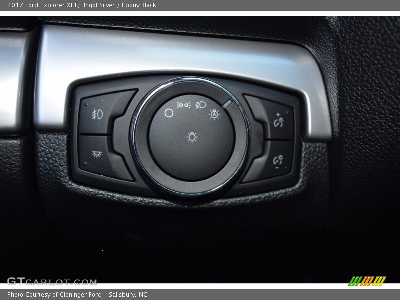 Ingot Silver / Ebony Black 2017 Ford Explorer XLT