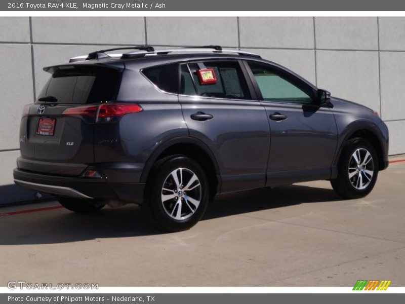Magnetic Gray Metallic / Ash 2016 Toyota RAV4 XLE