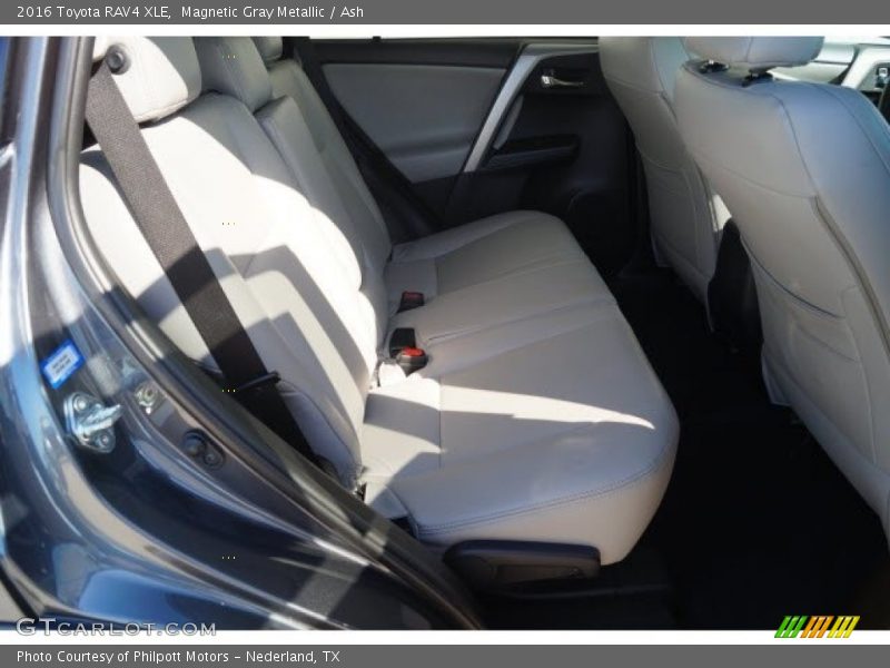 Magnetic Gray Metallic / Ash 2016 Toyota RAV4 XLE