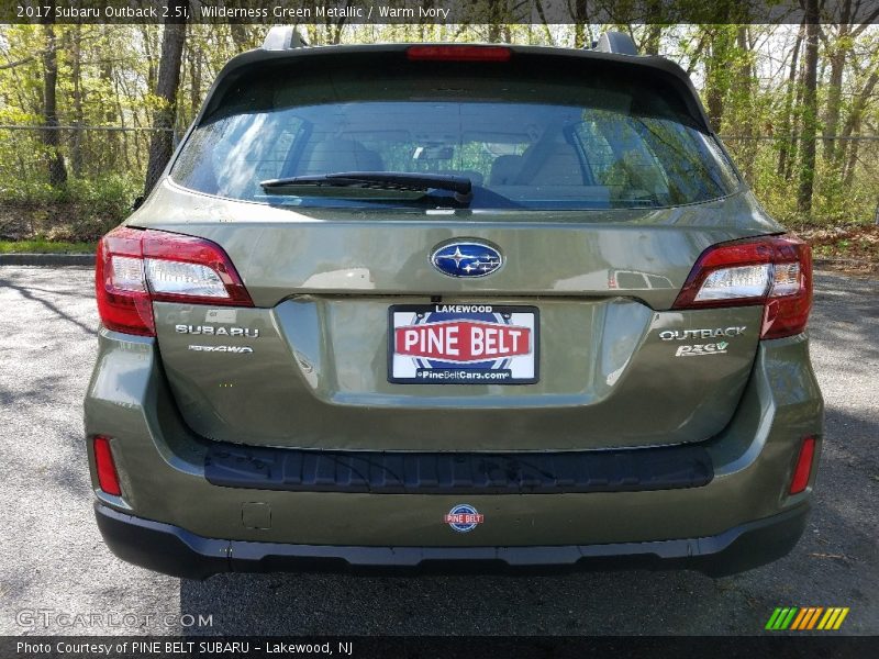 Wilderness Green Metallic / Warm Ivory 2017 Subaru Outback 2.5i