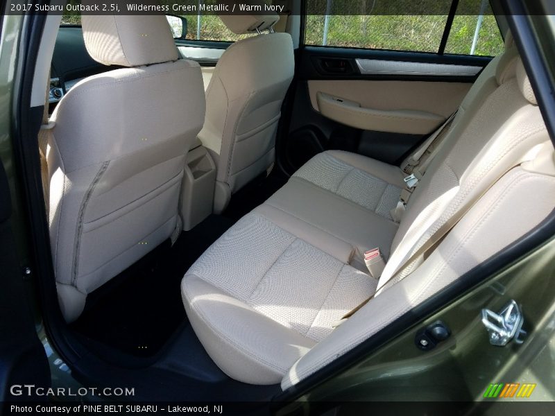 Wilderness Green Metallic / Warm Ivory 2017 Subaru Outback 2.5i