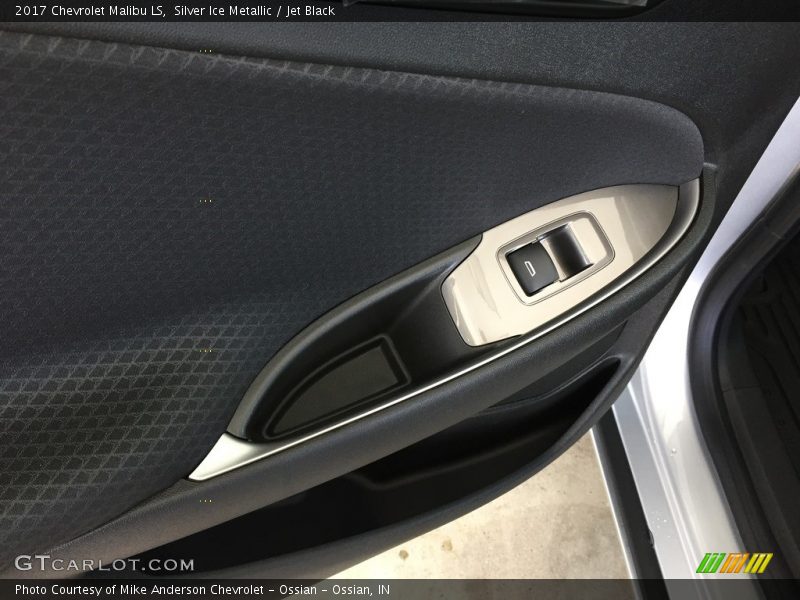 Silver Ice Metallic / Jet Black 2017 Chevrolet Malibu LS