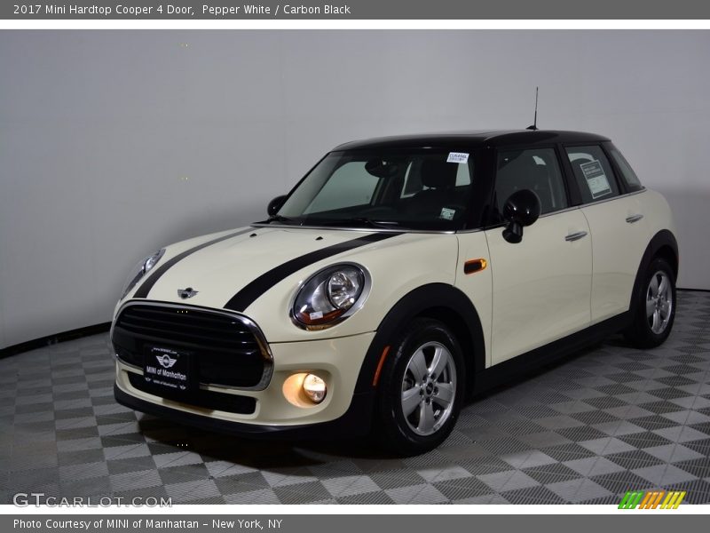 Pepper White / Carbon Black 2017 Mini Hardtop Cooper 4 Door
