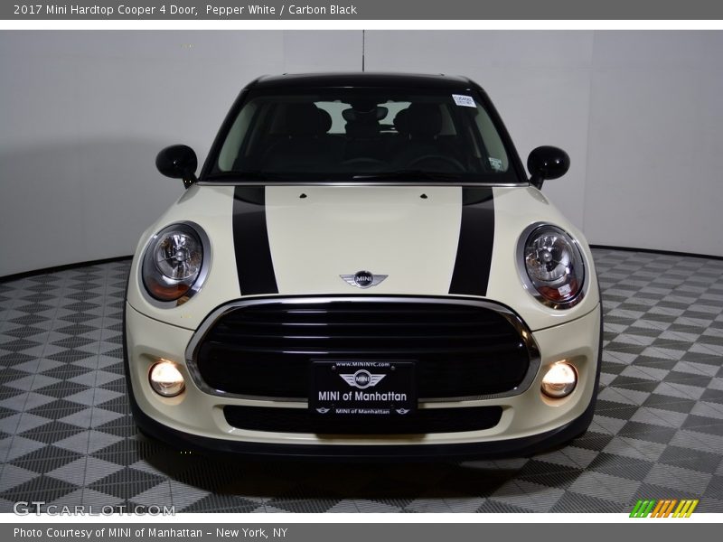 Pepper White / Carbon Black 2017 Mini Hardtop Cooper 4 Door