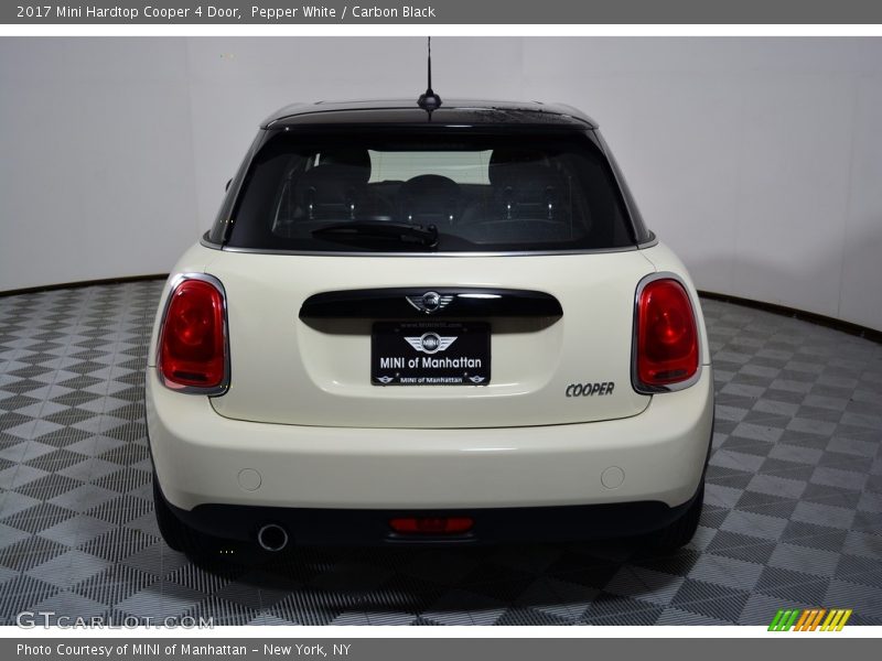 Pepper White / Carbon Black 2017 Mini Hardtop Cooper 4 Door