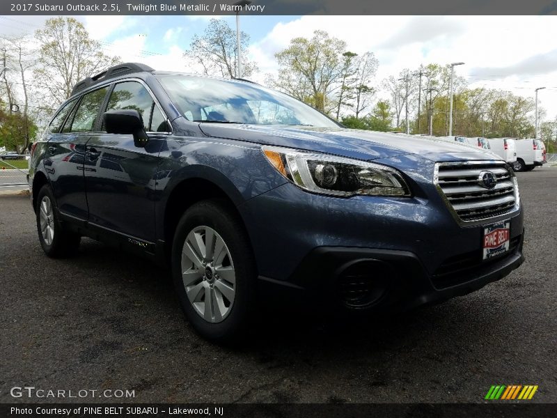 Twilight Blue Metallic / Warm Ivory 2017 Subaru Outback 2.5i