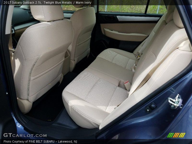 Twilight Blue Metallic / Warm Ivory 2017 Subaru Outback 2.5i