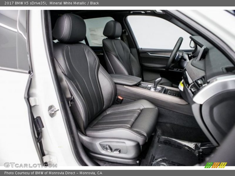 Mineral White Metallic / Black 2017 BMW X5 sDrive35i