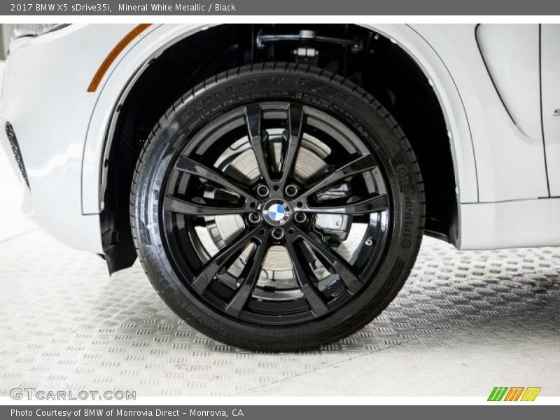 Mineral White Metallic / Black 2017 BMW X5 sDrive35i